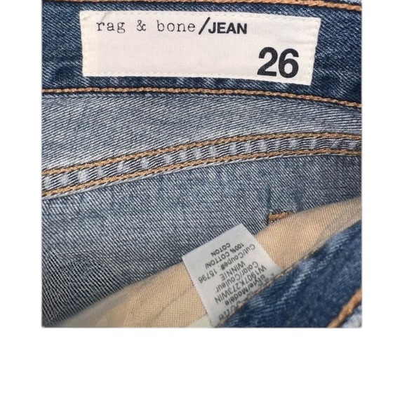 {EUC Rag & Bone Distressed Denim Cut-Off Low Rise Winnie Shorts Medium Wash 26} - Picture 5 of 9